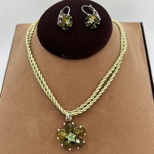 Green Flower Necklace And Matching Earrings 19 Inch Length St. Patrick's Day